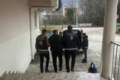 Kastamonu'da 8 yıl hapis cezası ile aranan şahsı polis ekipleri yakaladı