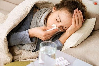 Üst solunum yolu hastalıklarında maske kullanmak virüslerin yayılımını engelliyor