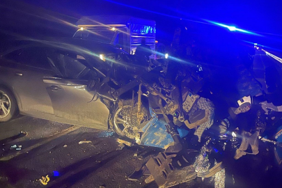 Mardin'de otomobil ile traktör çarpıştı