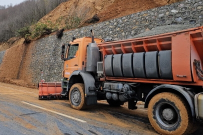 Zonguldak-Ereğli yolunda heyelan meydana geldi