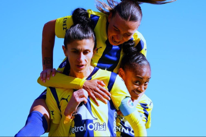 Fenerbahçe Petrol Ofisi deplasmanda Trabzonspor'u mağlup etti