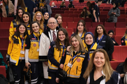 Bursa Mudanya Üniversitesi, öğrencilerini sektöre uğurladı