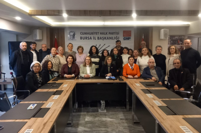 CHP Bursa İl Kadın Kolları: Daha çok eşitlik, adalet, demokrasi, hukuk için mücadeleye devam!
