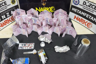 Düzce'de uyuşturucu tacirleri yakalandı