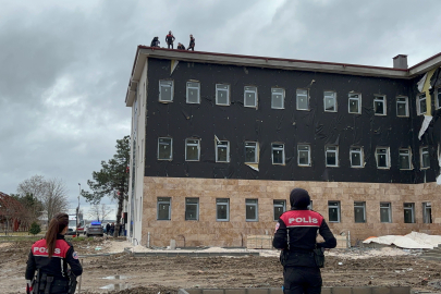 Edirne'de parasını alamayan işçi çatıdan atlamak istedi