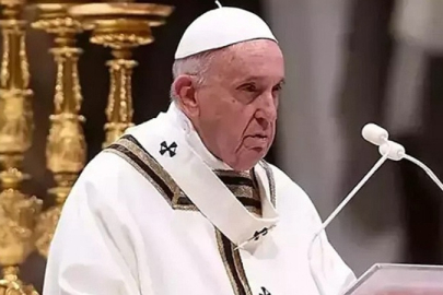 Papa'nın durumu karmaşık: "Tedavi değişti, hastanede kalacak"