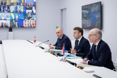 Emmanuel Macron: Ukrayna sürece dahil edilmeli ve haklarına saygı gösterilmeli