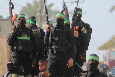 Hamas, tüm esirleri aynı anda takas etmeyi teklif etti