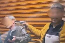 Adana'da  arkadaşlarıyla şakalaşırken tabancayı boynuna dayayıp kazara kendini vurdu