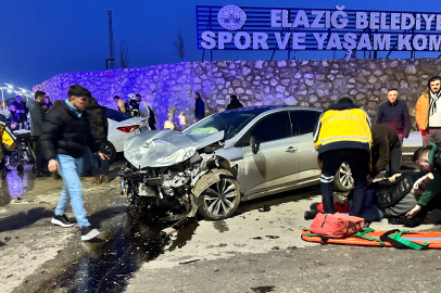 Elazığ’da iki otomobil çarpıştı: 2’si ağır 3 yaralı