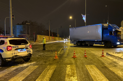 Iğdır-Doğubayazıt Karayolu ulaşıma kapandı