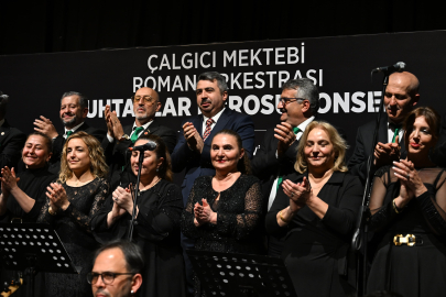 Bursa Yıldırım'da Muhtarlar Korosu konser verdi