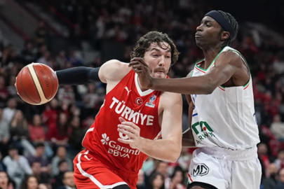 A Milli Basketbol Takımı'nın kadrosundan 4 oyuncu çıkarıldı