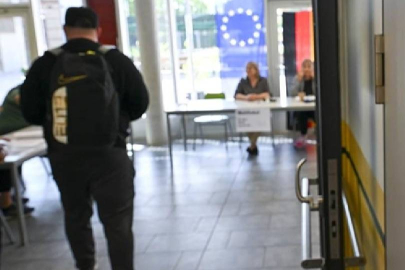 Almanya sandık başında! Genel seçime 29 parti katılıyor...