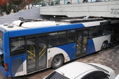 Ankara'da yaşandı! EGO otobüsü 3 metrelik köprüye sıkıştı