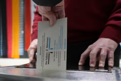 Almanya'da 19 Türk aday, milletvekili seçildi