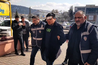 Karabük'te  kendisine "şeytanı musalat ettiklerini" söyleyerek kardeşi ve yengesini öldürdü
