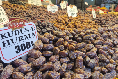 Bursa'da hurma fiyatları cep yakıyor