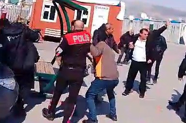 Adıyaman'da depremzedelerden su eylemi