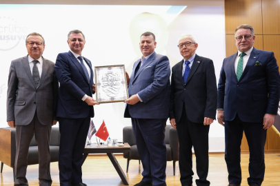 Baran Çelik, Mudanya Üniversitesi'nde gençlerle buluştu