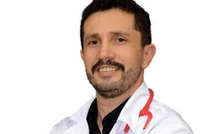 Eşine sinirlenerek aracından inen doktorun acı sonu!