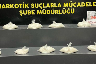 İzmir'de 4 kilonun üzerinde metamfetamin ele geçirildi