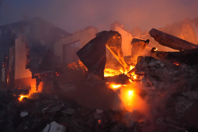 Kastamonu'da 3 ev ve 1 ahır küle döndü