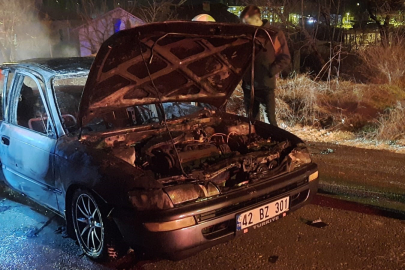 Konya'da otomobilde yangın çıktı: 1 kişi öldü, 2 kişi yaralandı