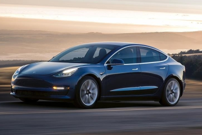 Tesla’da büyük düşüş: Piyasa değeri 1 trilyon doların altına geriledi!