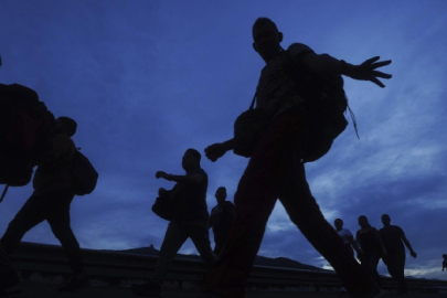 Trump yönetimi, düzensiz göçmenleri kayıt altına alacak bir sistem üzerinde çalışıyor