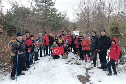 Bursa Mudanya Doğa Yürüyüş Grubu karla kaplı parkurlarda yürüdü