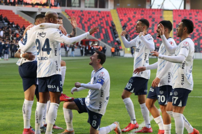Fenerbahçe Gaziantep FK'yı 4-1 mağlup etti!