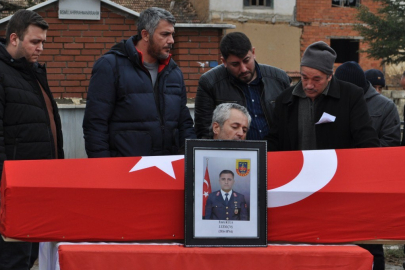 Arkadaşının silahıyla kendini vuran uzman çavuş Isparta'da toprağa verildi