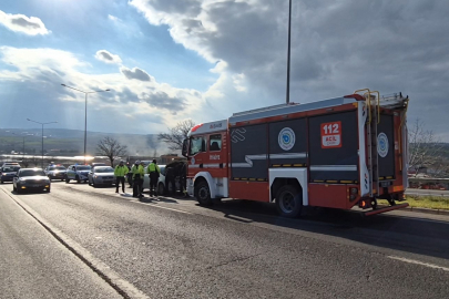 Tekirdağ Çevre Yolu'nda hararet yapan araç trafiği aksattı