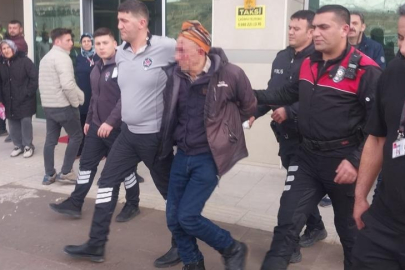 'Bana yapay zeka yerleştirdi' diyerek beyin cerrahını kafasından bıçakladı!