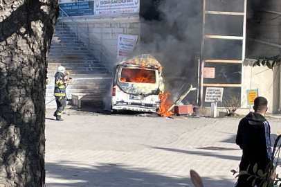 Eskişehir'de içerisinde 4 çocuğun bulunduğu araç cayır cayır yandı
