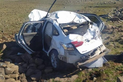 Feci kaza! Otomobil şarampole devrildi: 2 kişi hayatını kaybetti...