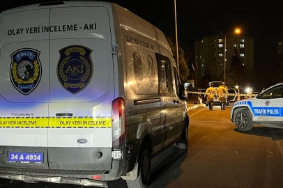 İstanbul Küçükçekmece’de şüpheli araçtan cephanelik çıktı