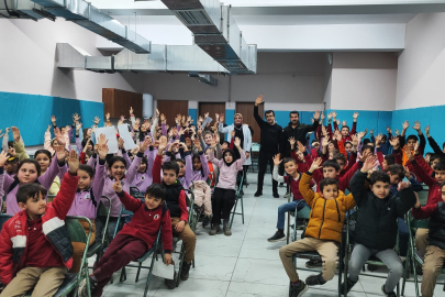 Yazar Nihat Öner okurlarıyla buluştu