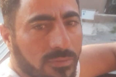 İzmir'de annesini arabada birlikte yakaladığı adamı kamayla öldürdü