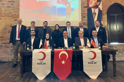 Kızılay Bursa Osmangazi Şubesi'nde Sinan Aydın güven tazeledi