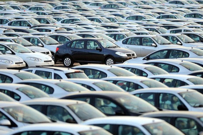 2025'te araç piyasası tepetaklak! Sıfır otomobil fiyatları cep yakıyor, 2. elde talep yükseldi...