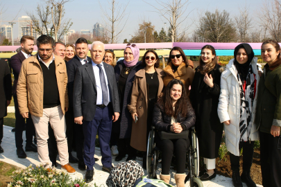 Kadınlar Günü’nde çiçekler Bursa'da toprakla buluştu