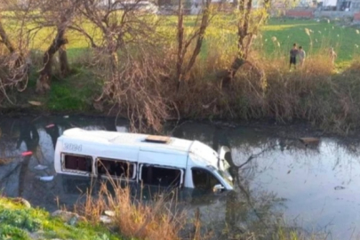 Manisa'da işçi servisi dereye devrildi: 8 yaralı