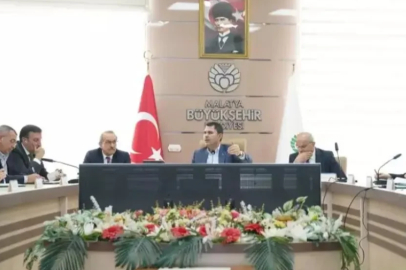 Murat Kurum fırsatçılara çok sinirlendi! Beton fiyatını duyunca şoke oldu