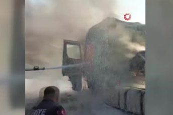 Kahramanmaraş'ta harç yüklü kamyonda yangın çıktı