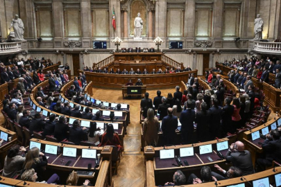 Portekiz'de güvenoyu alamayan hükümet düştü