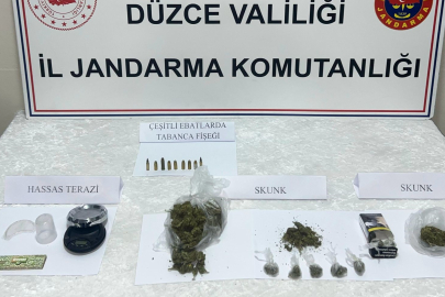Düzce'de farklı kimlik kullanarak kiraladığı evde uyuşturucu satıyordu, tutuklandı