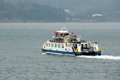 Geyikli-Bozcaada feribot seferlerine fırtına engeli