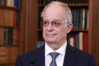 Komşuda yeni Cumhurbaşkanı göreve başladı